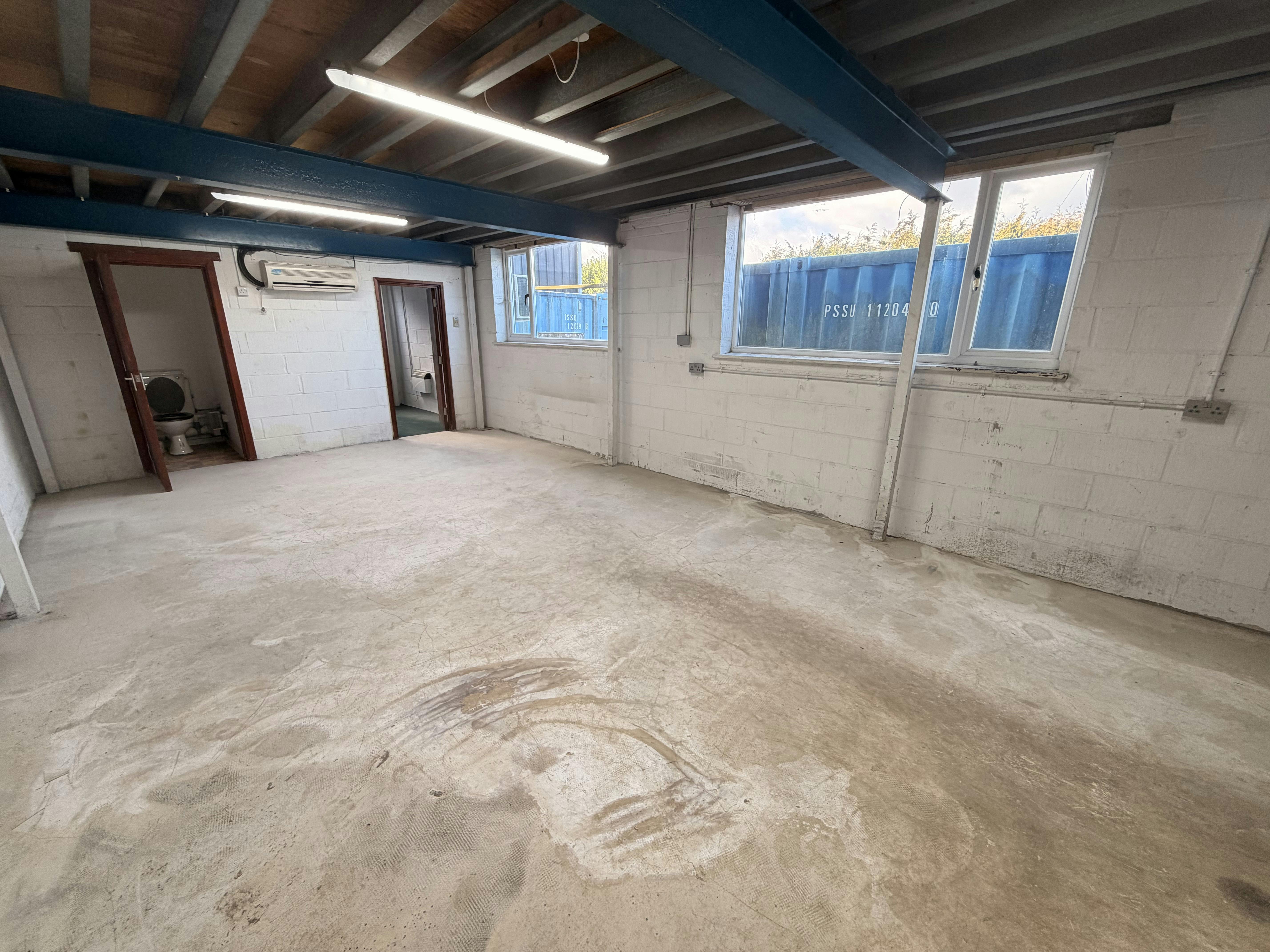 11 Hartley Business Park, Selborne Road, Alton, Industrial / Warehouse To Let - IMG_0500.jpeg