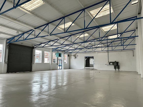 72 Wilbury Way, Hitchin, Industrial To Let - 2.JPG