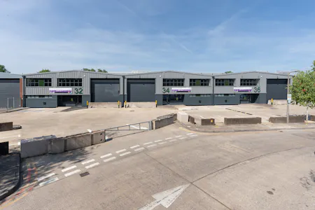 Unit's 32 -38, Westwood Park Trading Estate, Park Royal, Industrial/Logistics / Warehouse To Let - IW-300526--CA-047 (2).jpg