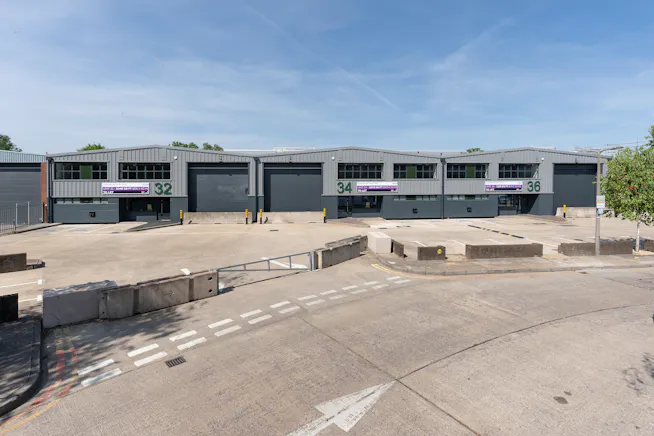 Unit's 32 -38, Westwood Park Trading Estate, Park Royal, Industrial / Warehouse To Let - IW-300526--CA-047 (2).jpg