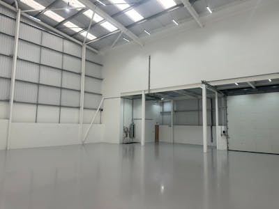 Units 3-4, Chertsey Business Park, Chertsey, Industrial To Let - IMG_1628.jpeg