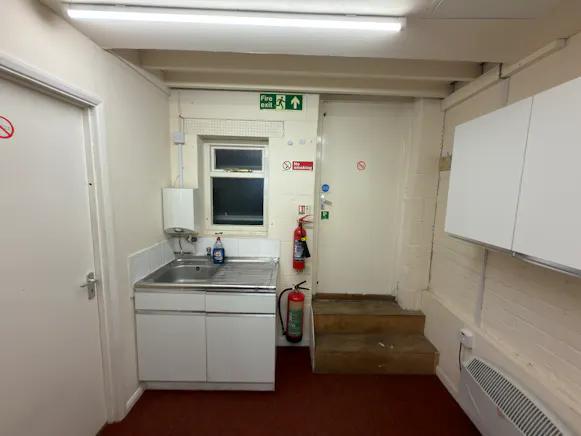29 Sycamore Road, Amersham, Retail To Let / For Sale - 20260629_134047855_iOS.jpg
