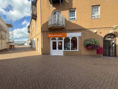 40 THE WATERFRONT, BRIGHTON, Retail To Let - 165B1033-545F-4433-8DBB-BF8CAC0D14F1.jpeg