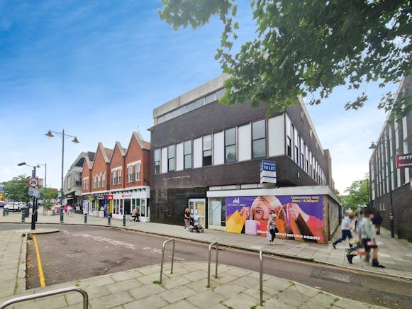 Basement, 63-67 High Street, Rayleigh, Retail To Let - 144a8d0b8b1412b31d504c64b9da23116a7f8ffd.jpg