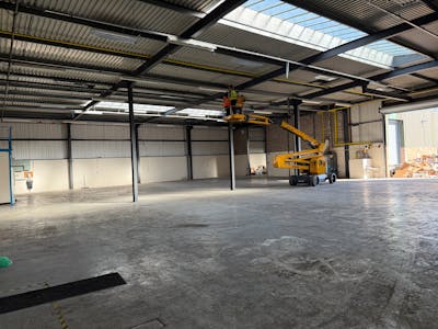 Unit 16 Padgets Lane, Redditch, Industrial/Logistics To Let - IMG_5393.JPG