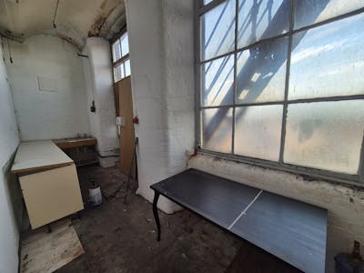 2a, Hallam Mill, Stockport, Industrial/Logistics / Leisure / Retail To Let - 20250812_134834.jpg