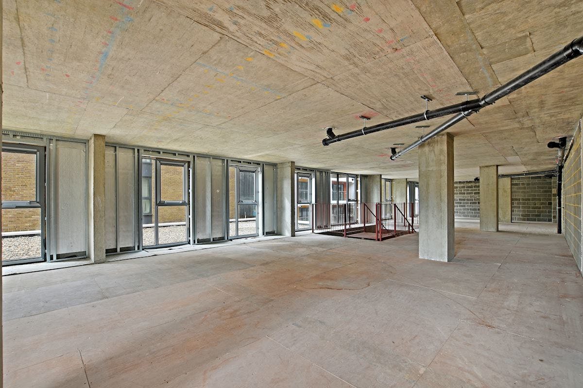 Unit 5, Canary Gateway <span>E14</span>