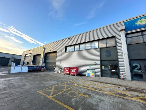 Unit 3 Wembley Trade Park, Wembley, Industrial To Let - MZXZ1958.JPG