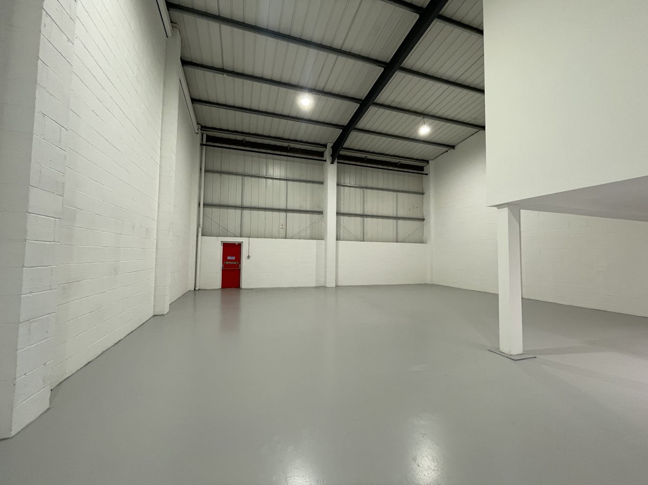 Unit 1B Mayfield Trade Centre, Reading, Industrial / Warehouse To Let - 20250402_123703361_iOS.jpg