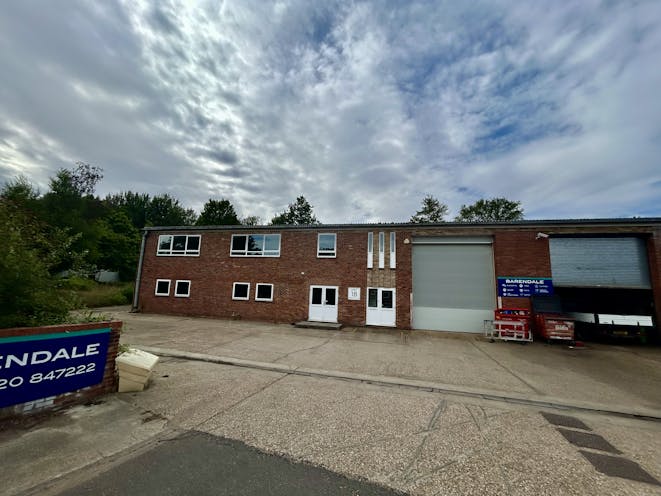 Unit 18, Alton, Warehouse & Industrial To Let - IMG_8437.jpeg