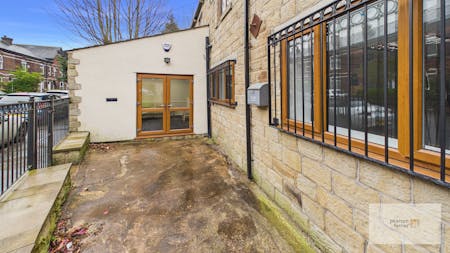 16-20 Heaton Fold, Bury, Office / Warehouse / Workshops To Let - Entrance