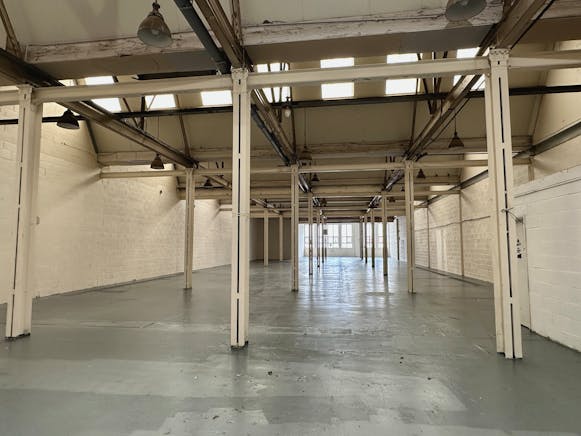 Unit 5a Britannia Estate, Leagrave Road, Luton, Industrial To Let - IMG_6676.JPG