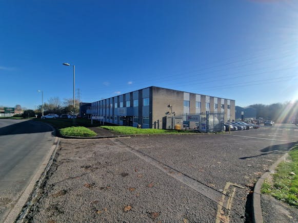 Western House, Armstrong Road, Basingstoke, Industrial To Let / For Sale - 20241120_120244.jpg