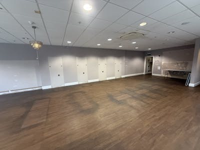 21 Market Place, Burgess Hill, Leisure / Restaurant / Cafe / Retail / High Street Retail / Retail - In Town / Shopping Centre To Let - IMG_6883.jpeg