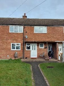 5 Catherine Close, Bromsgrove, Residential To Let - 5 Catherine Close Bromsgrove _34Front of PropertyOverviewPhoto0702202411382541.jpg