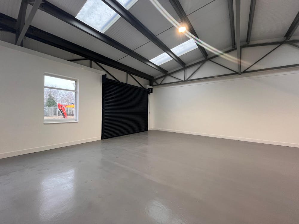 Units 2-4 The Point, Aylesbury, Industrial To Let - WhatsApp Image 2025121.jpeg