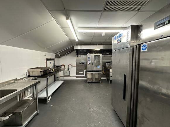 Encore Kitchens, 110-118 Markfield Road, London, Industrial To Let - 20260226_103027158_iOS.jpg