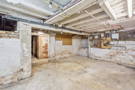 15 Temple Street, Aylesbury, Office To Let - DSC00314-2-e779c9771ea3ae7ac986553f7388d534.jpg