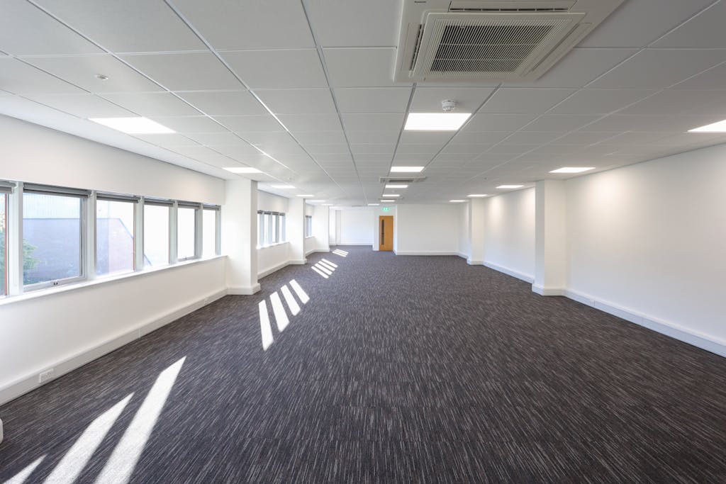 13924  RUSHDEN GROUND22