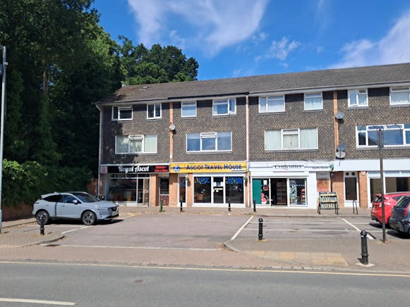 5 Royal Hunt House, Ascot, Retail To Let - pro5DIZoPlE.jpeg