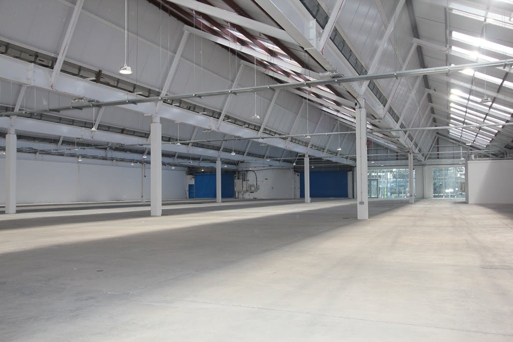 Industrial Unit in Gosport - photo 2