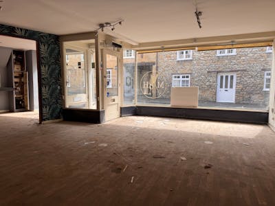 36 Long Street, Sherborne, Development / Investment / Residential / Retail For Sale - IMG_2225.JPG