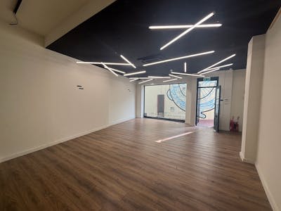 15 Brighton Place, Brighton, Retail / Retail - In Town To Let - WhatsApp Image 2026-03-23 at 18.27.06 (1).jpeg