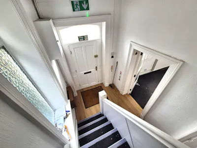 6 Howard Street, Glossop, Office To Let - 20260602_162418.jpg