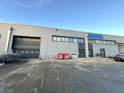 Units 2 & 3 Wembley Trade Park, Wembley, Industrial To Let - 20250110_151643929_iOS.jpg