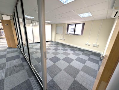 Unit 3, Newark, Office To Let - office 3.jpg