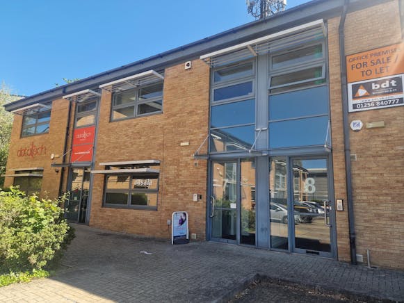 Unit 7 Prisma Park, Berrington Way, Basingstoke, Office For Sale - 20260430_111341.jpg