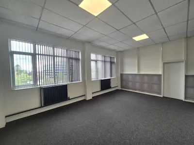 Europa Business Park, Cheadle, Industrial/Logistics / Office To Let - 20260619_132554.jpg