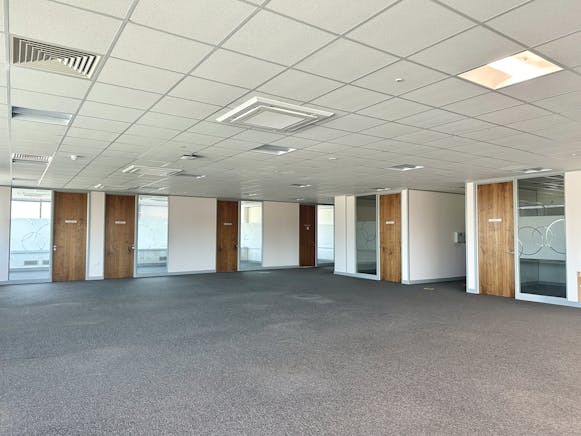 Arndale House, Luton Point, Luton, Office To Let - Image 5