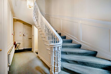 4 College Hill, London, Office For Sale - 8621993interior01800.jpg