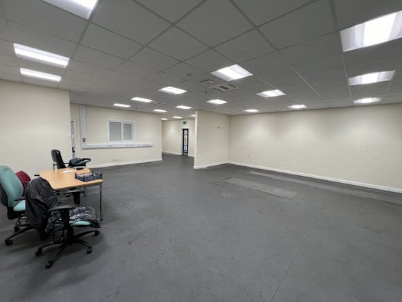 Unit 4, Block 10, Cater Business Park, Cater Road, Bristol, Industrial To Let - IMG_9027.jpg