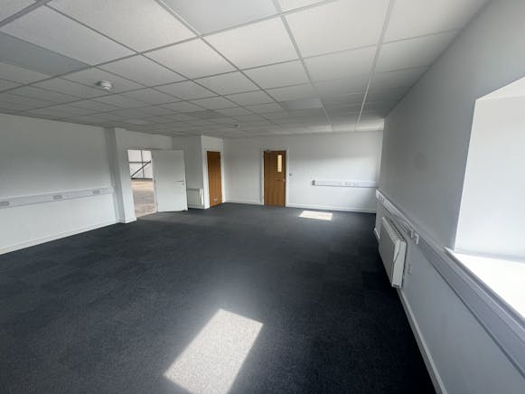 Unit 21, Roseland Business Park, Newark, Distribution Warehouse To Let - IMG_3501.JPEG
