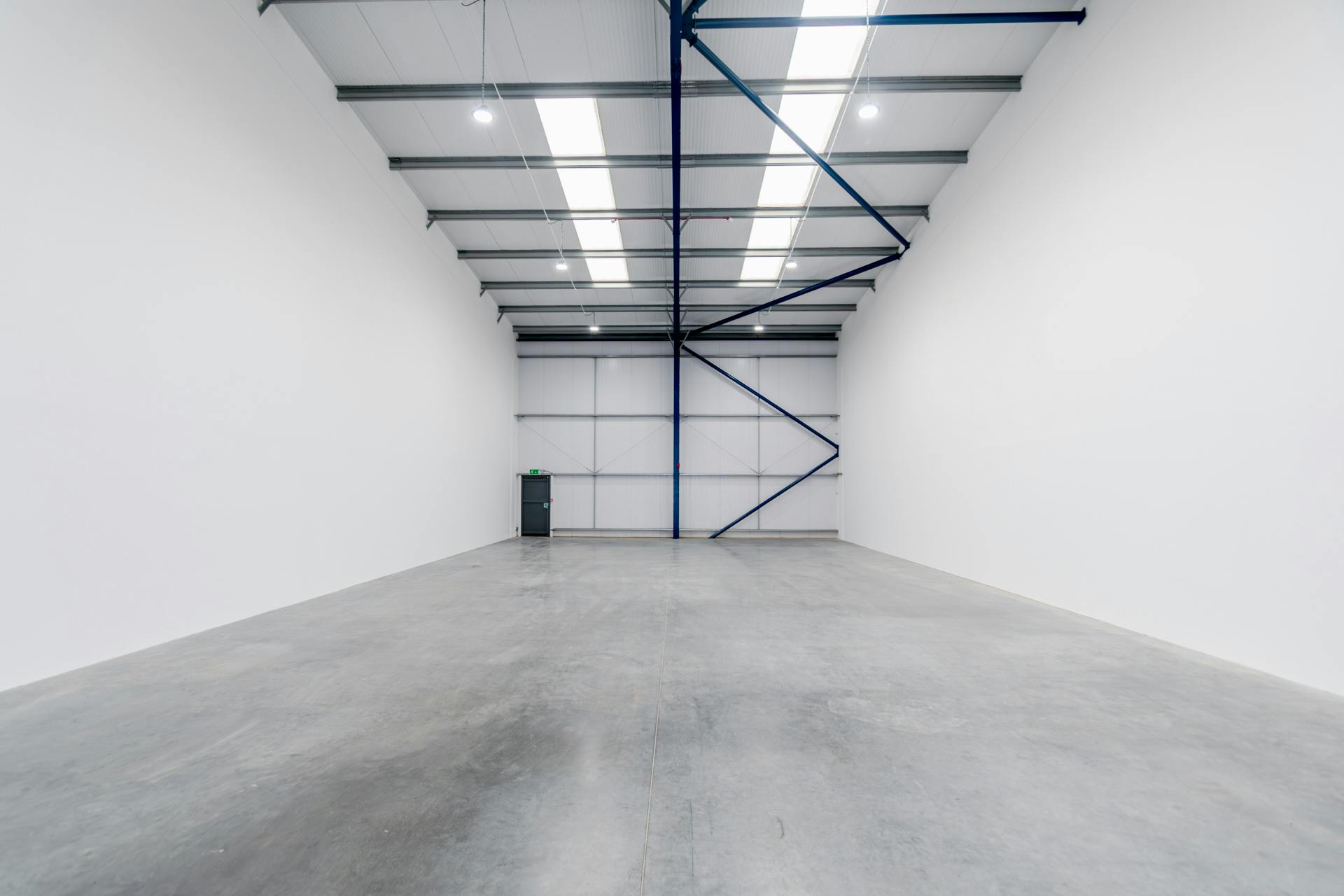 Industrial Unit in Poole - photo 2