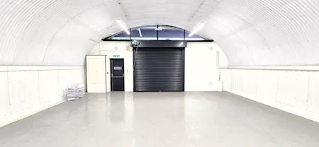 Arch 85 & Arch 86, Cable Street, Shadwell, London, Industrial To Let - 20260706_175814(0) - Edited.jpg