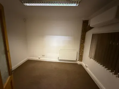 375-377 Rayleigh Road, Leigh-On-Sea, Office To Let - WhatsApp Image 2026-01-06 at 12.03.31 (8).jpeg