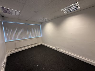 Unit 26, Walkers Road, Redditch, Industrial/Logistics To Let - IMG_5789.JPG