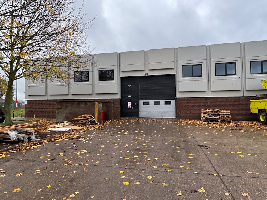 Unit 4 Airport Executive Park Luton Warehouse Loading Door