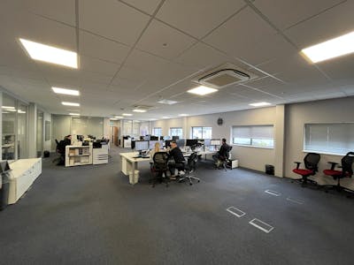 Unit 3 Vantage Way, The Fulcrum Centre, Poole To Let / For Sale - IMG_0458.jpeg