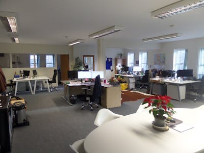 21, Hornbeam Square South, Harrogate, Office To Let - 20230116 100847.jpg