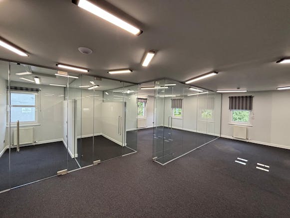 Unit 1 Cadzow Park, Hamilton, Offices To Let - PHOTO20251104061626 3.jpg