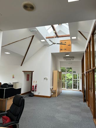First Floor Offices, Wolvers Home Farm, Reigate, Offices To Let - PHOTO20250813143115.jpg