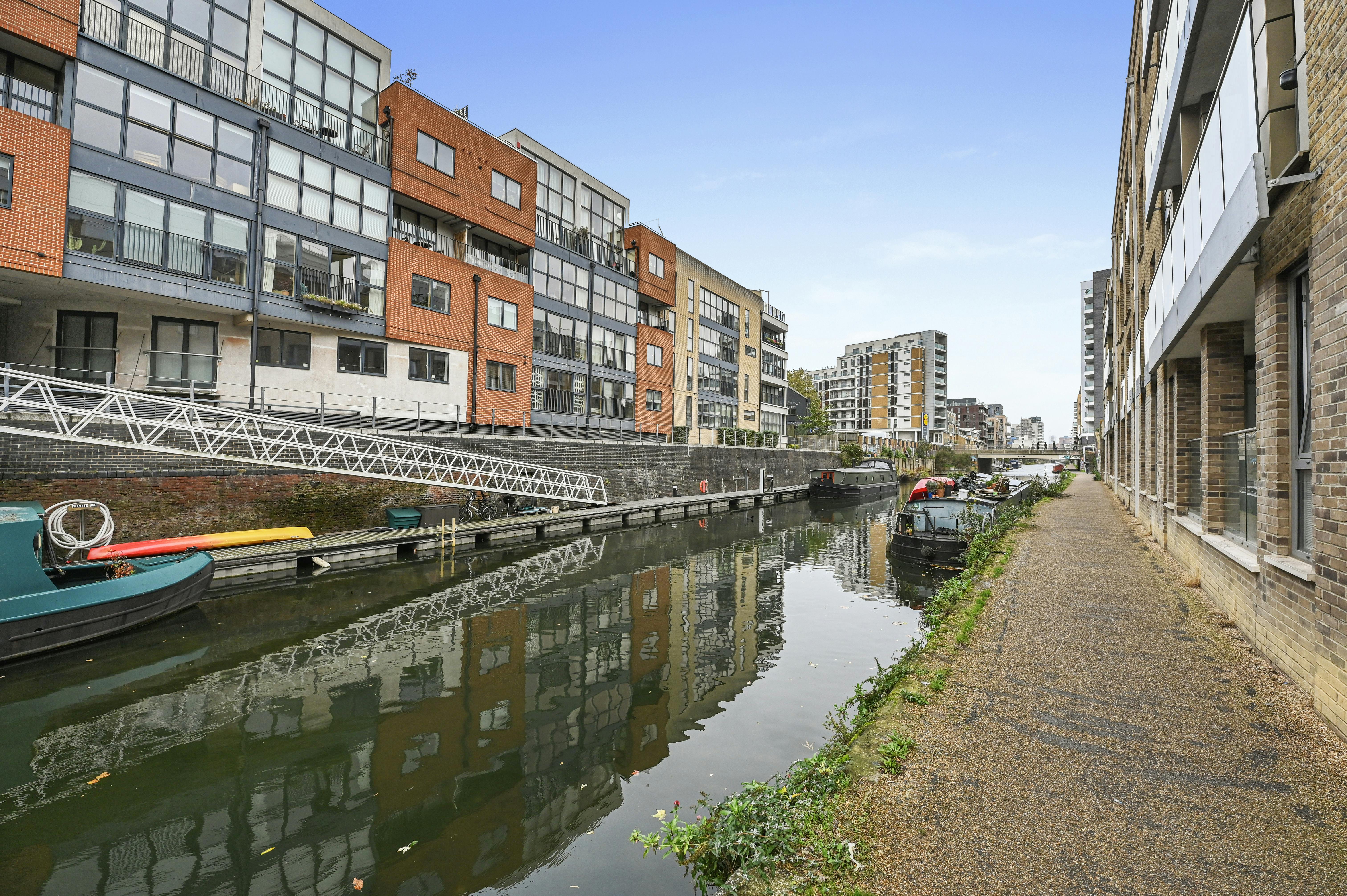 Unit 4, Canary Gateway 9 St Annes Street <span>E14</span>
