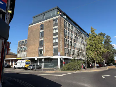 Part Ground & 1st Floor, New North House, Brentwood, Office To Let - 1.jpg