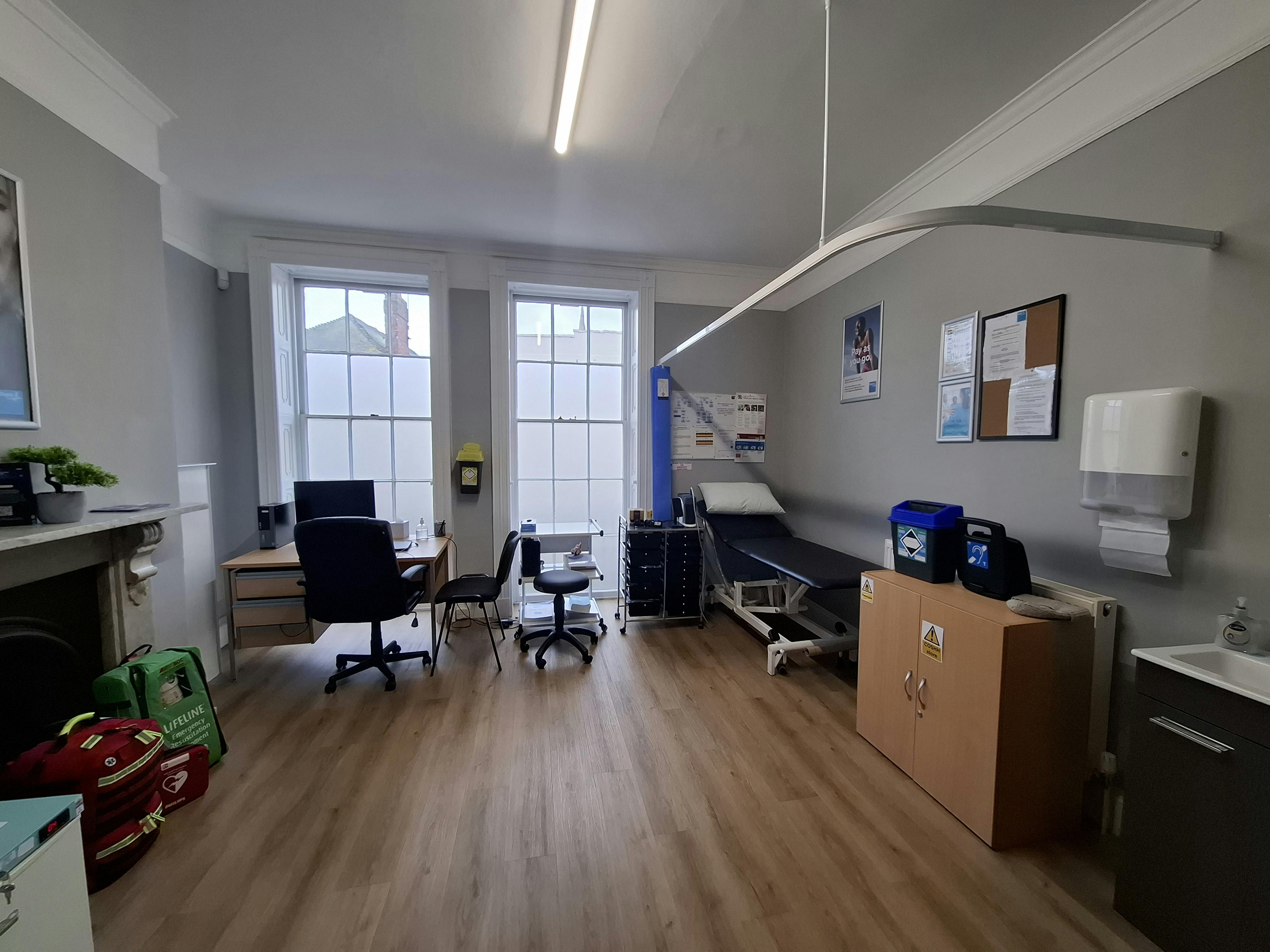 Office in Worcester - photo 4