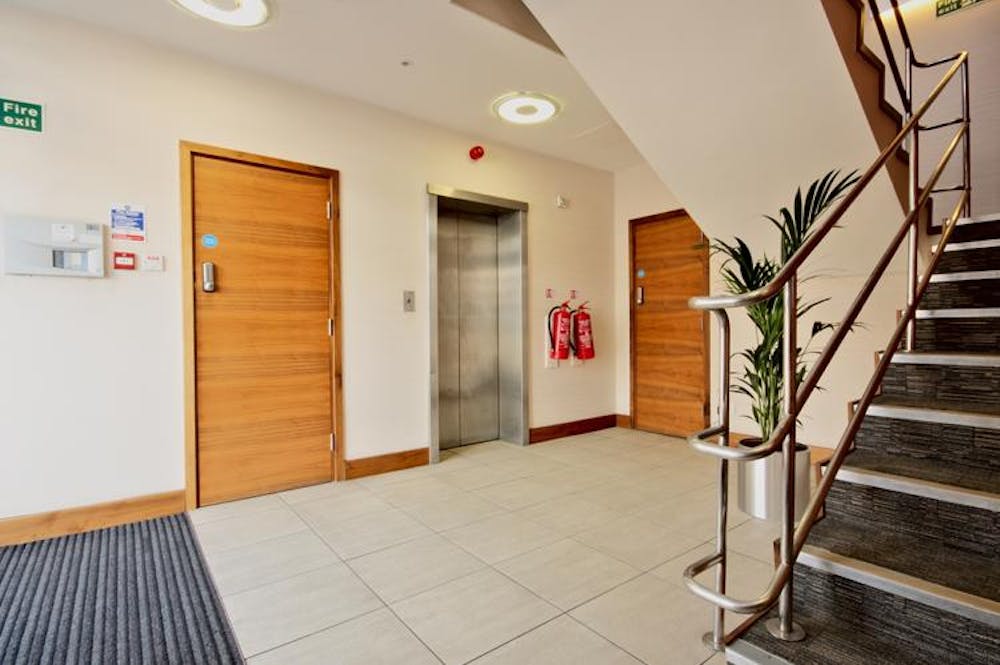 North Lane House, Headingley, Leeds, Office To Let - North Lane 3 c.jpg