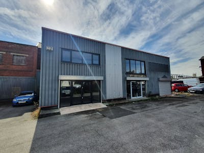 Unit 17A, Stockport, Industrial/Logistics / Office To Let - Portwood Showroom.jpg